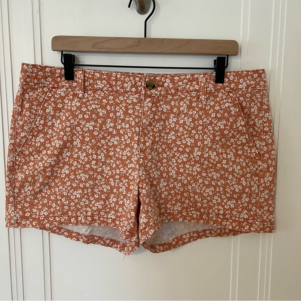 a.n.a. A New Approach mid-rise twill short 3.5” inseam size 14